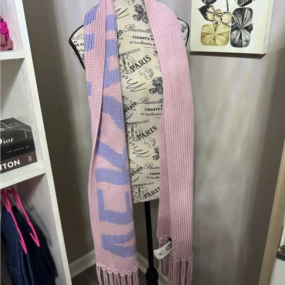 versace scarf - Picture 2 of 3